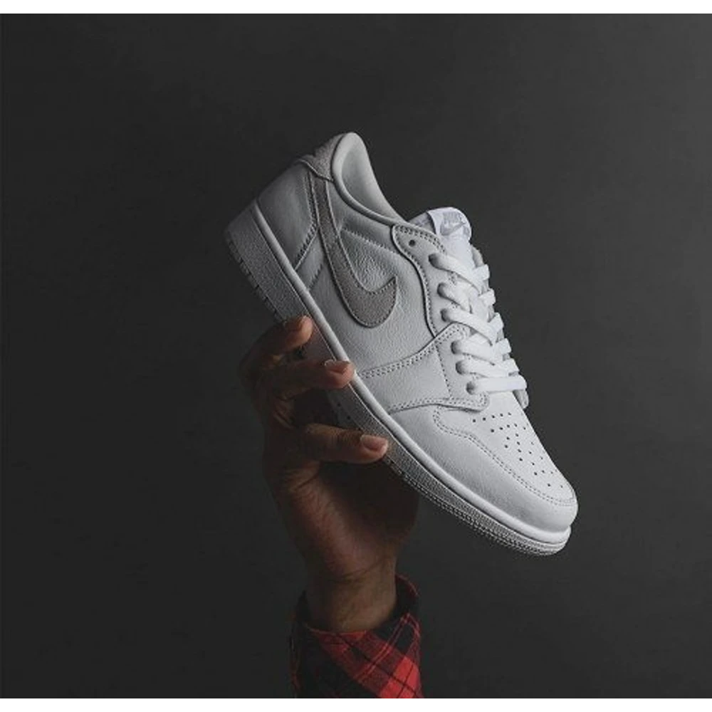 33-Jordan-Retro-1-Low-Neutral-Grey-3199-1.webp