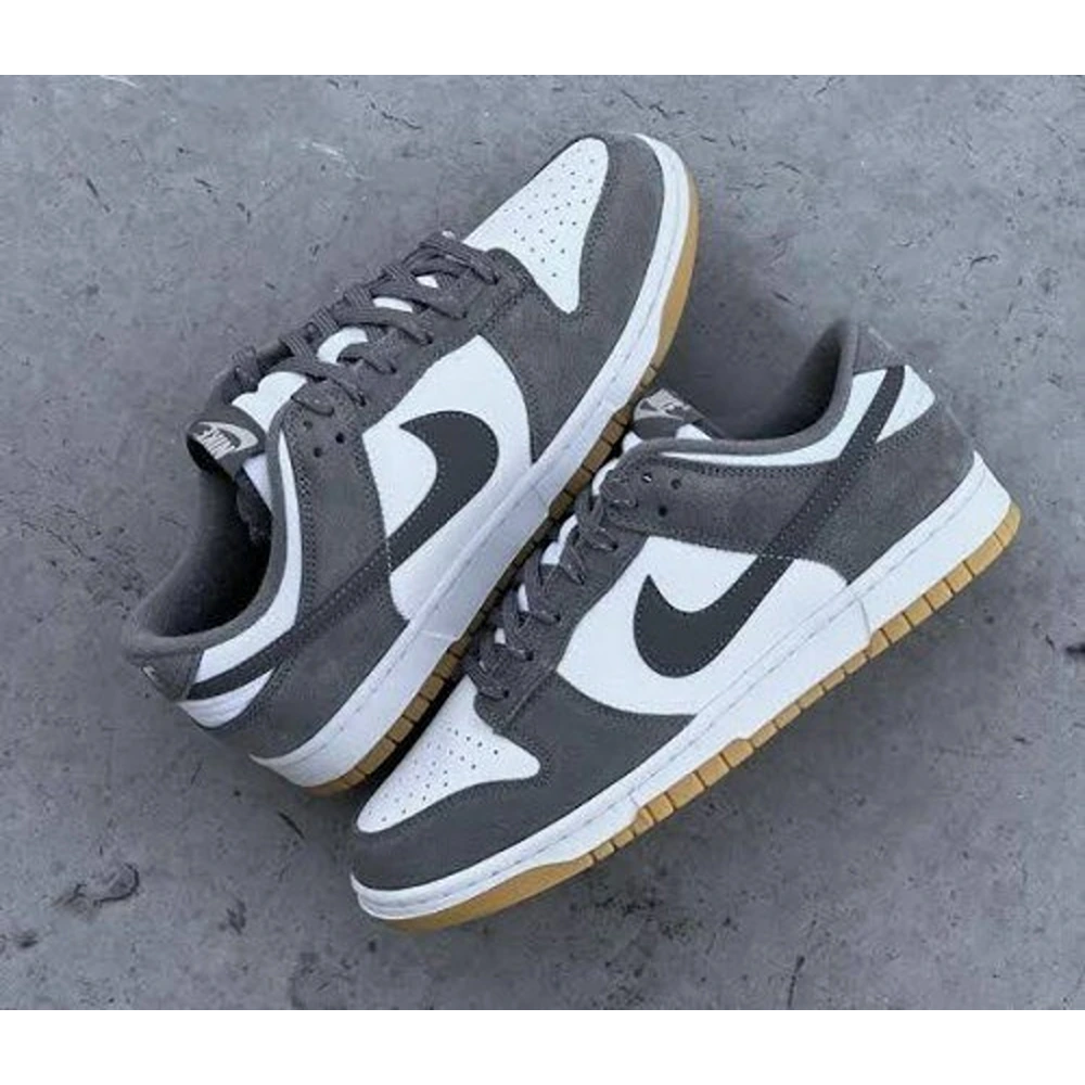 34-Nike-SB-Dunk-Low-Smoke-Grey-Gum-3199-2.webp