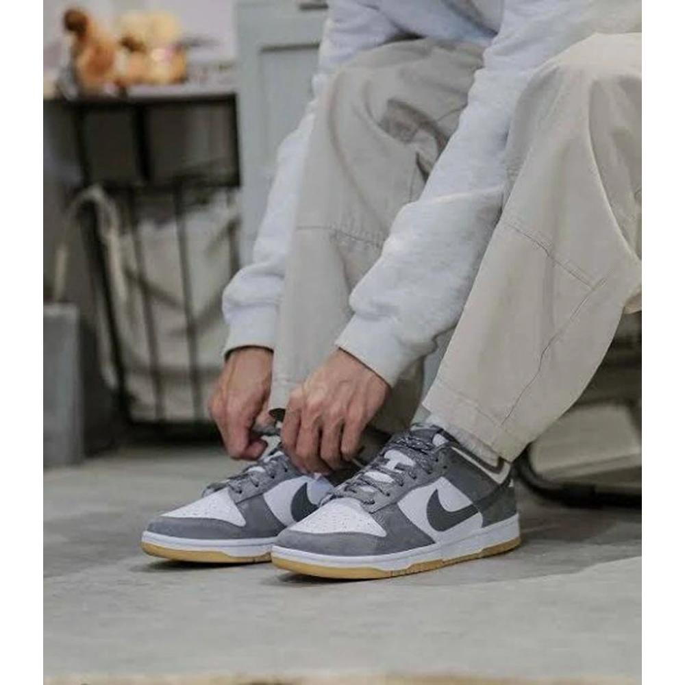 34-Nike-SB-Dunk-Low-Smoke-Grey-Gum-3199-3.webp