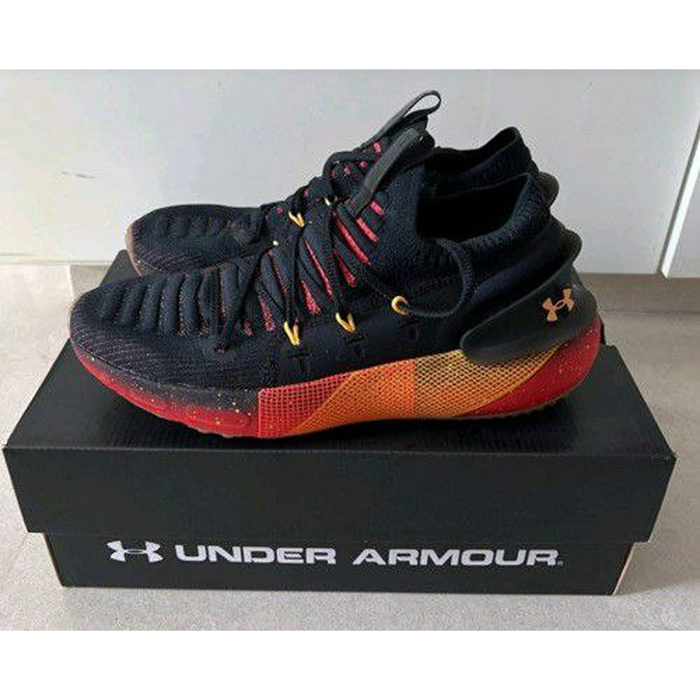 44-Under-Armour-Hovr-Phantom-3-3599-1.webp