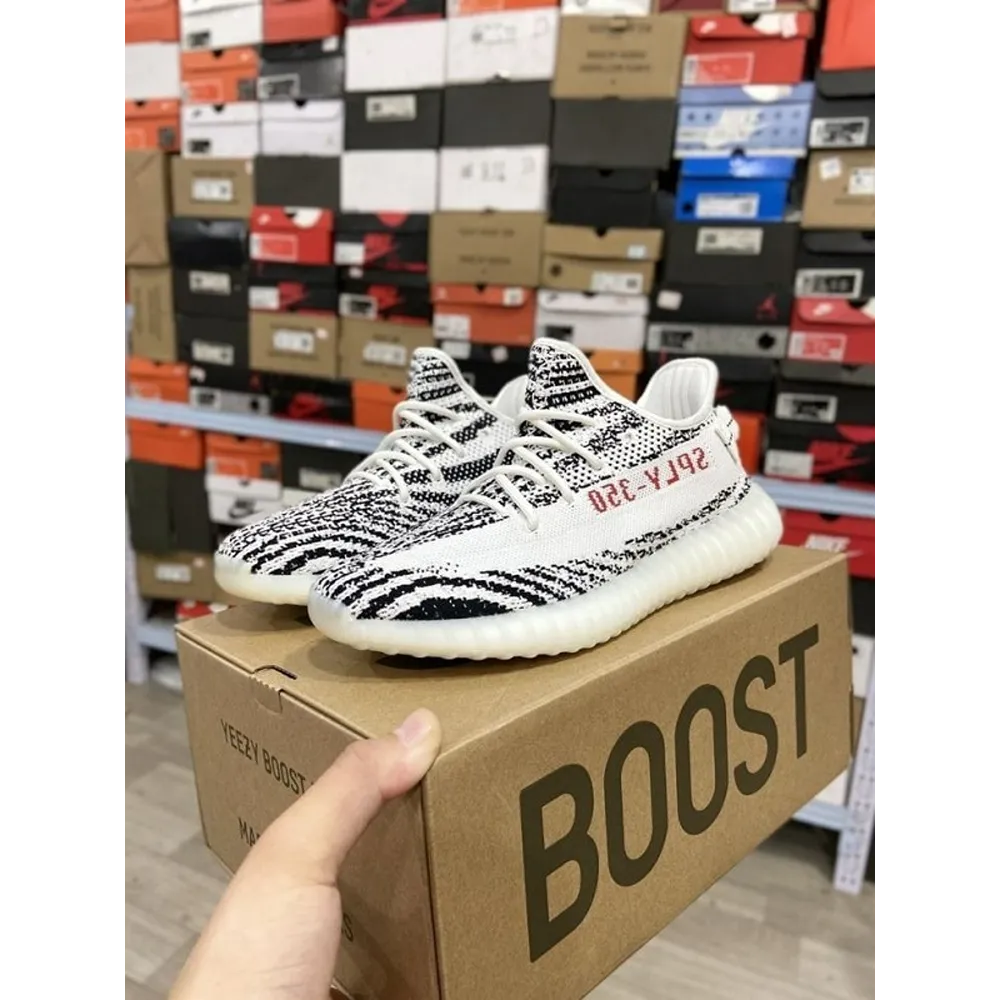 5-Adidas-yeezy-350-boost-zebra-3099-2.webp