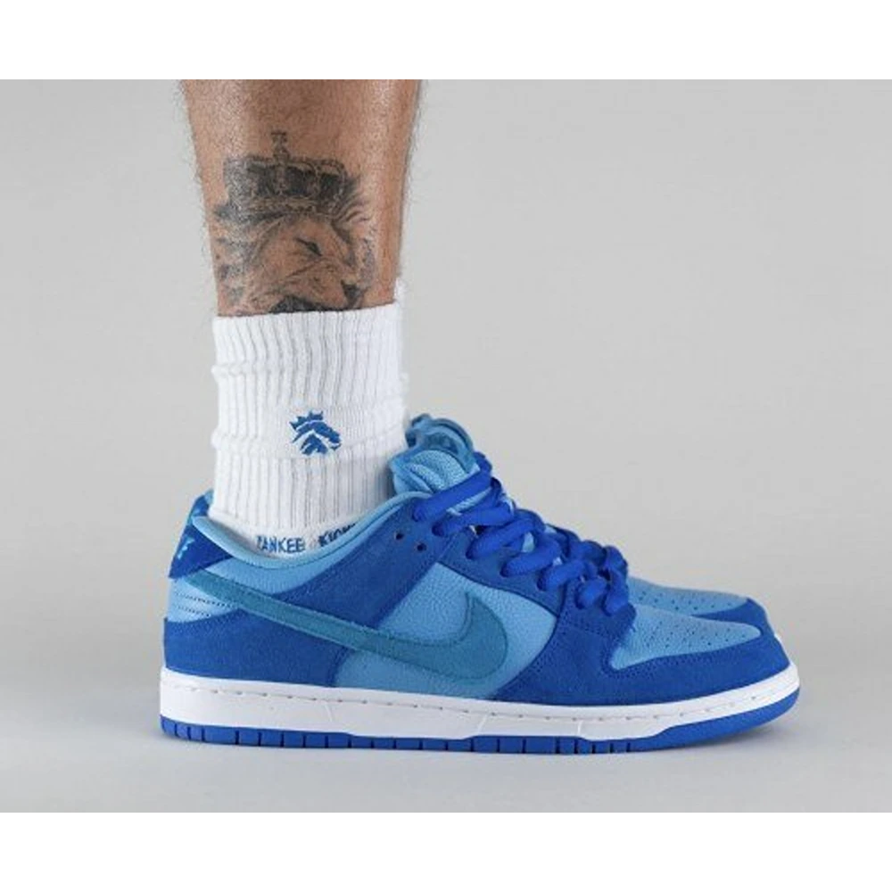 5-Nike-SB-Dunk-Low-Blue-Raspberry-2999-1.webp