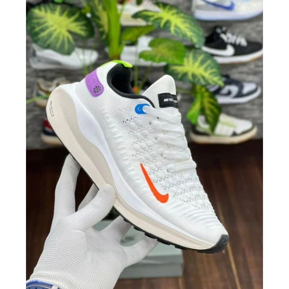 6-Nike-React-X-infinity-run-4-white-3300-2.webp