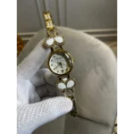 Classy Gucci Watch For Women (J2227)