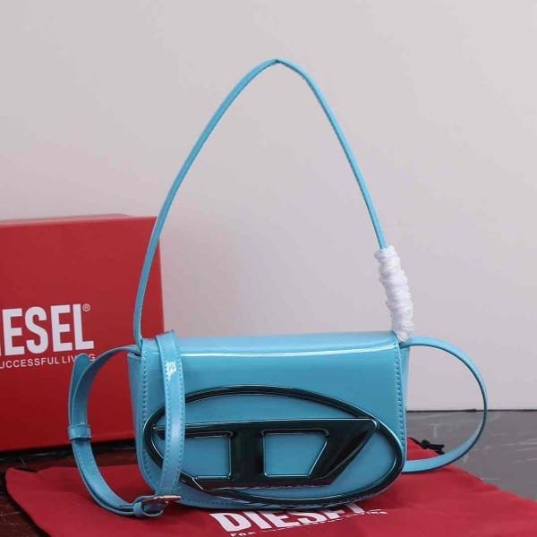 DieseI-1dr-shoulder-bag-green-with-og-box-and-carry-bagb-3648-a-1.jpeg