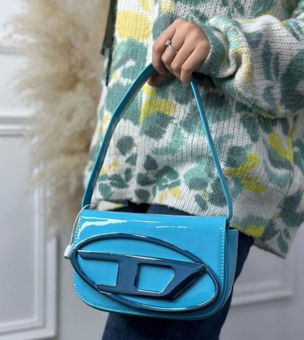 DieseI-1dr-shoulder-bag-green-with-og-box-and-carry-bagb-3648-a.jpeg