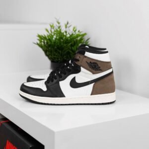 Nike Air Jordan 1 Retro High OG Dark Mocha Top UA