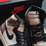Nike Air Jordan 1 Retro High OG Dark Mocha Top UA