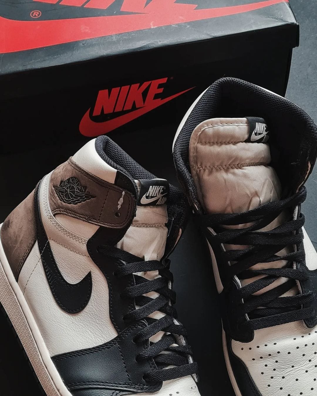 Nike Air Jordan 1 Retro High OG Dark Mocha Top UA (5) Nike Air Jordan 1 Retro High OG Dark Mocha Top UA