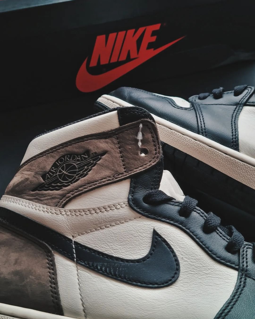 Nike Air Jordan 1 Retro High OG Dark Mocha Top UA (6) Nike Air Jordan 1 Retro High OG Dark Mocha Top UA