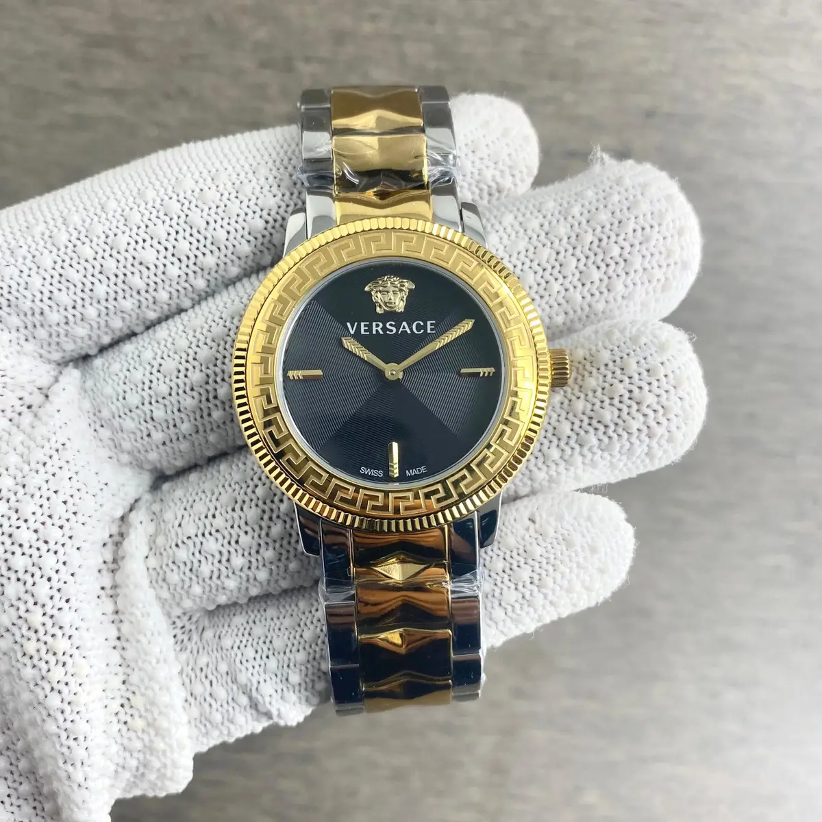 Versace Exquisite V-Tribute First Copy