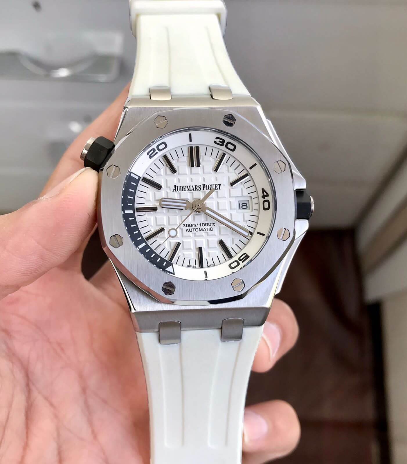 Audemars Piquet Royal Oak Offshore Diver White Ceramic Watch