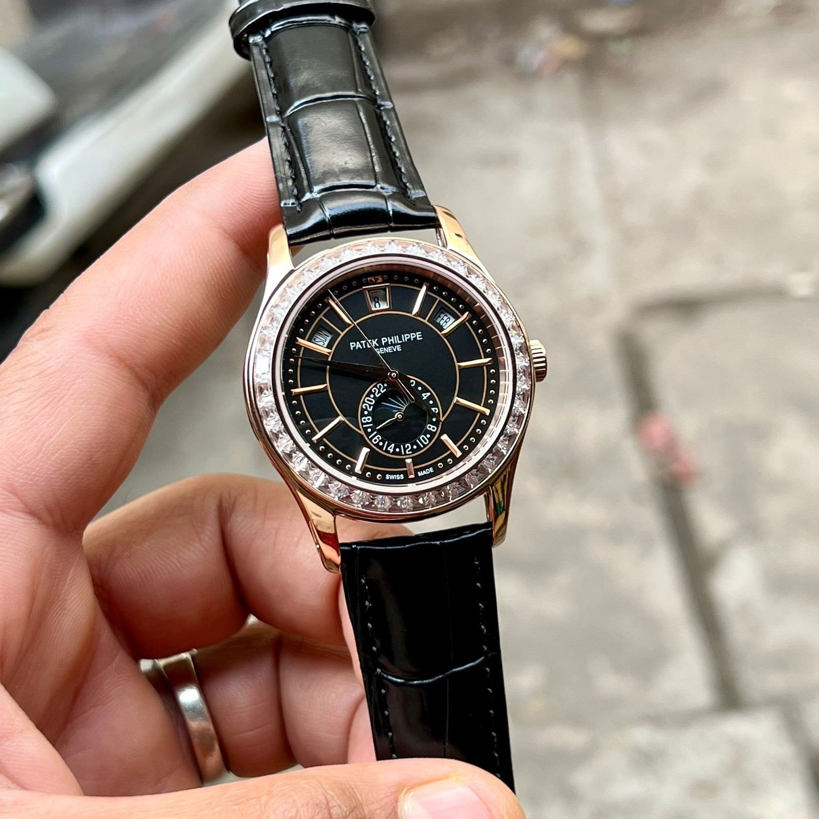 Patek Philippe Complications 520 Black-Grey RG Diamond