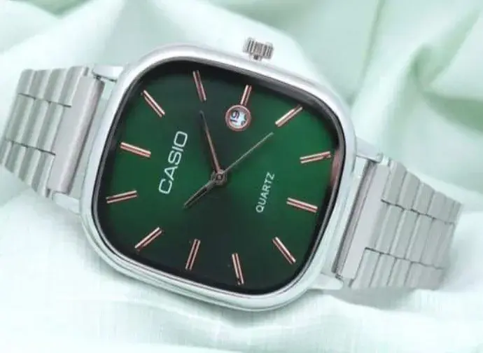 Quartz Classic Watch For Men & Women Green & Silver Quartz Classic Watch For Men & Women Green & Silver