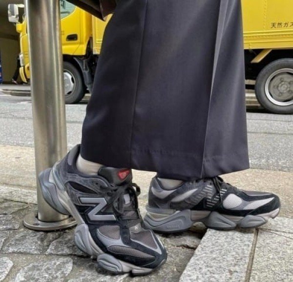 New Balance 9060 Black CastleRock