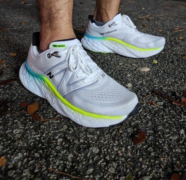 New Balance Fresh Foam More V4 (2) New Balance Fresh Foam More V4