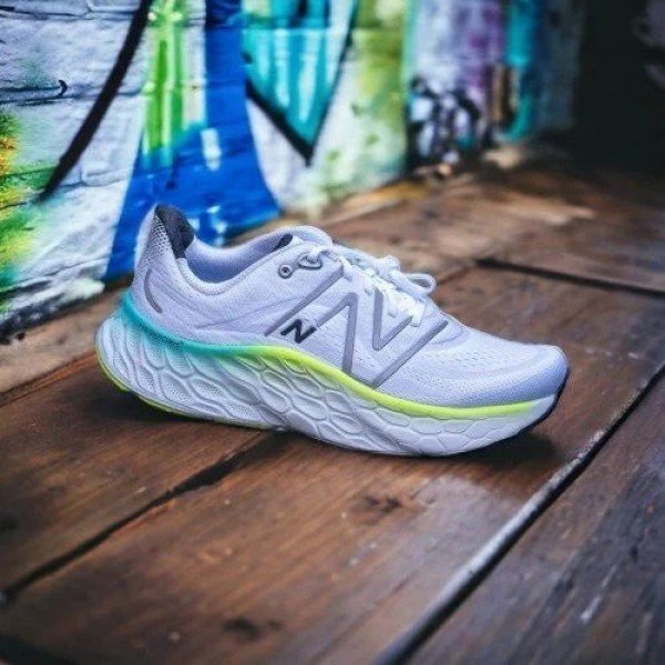 New Balance Fresh Foam More V4 (4) New Balance Fresh Foam More V4