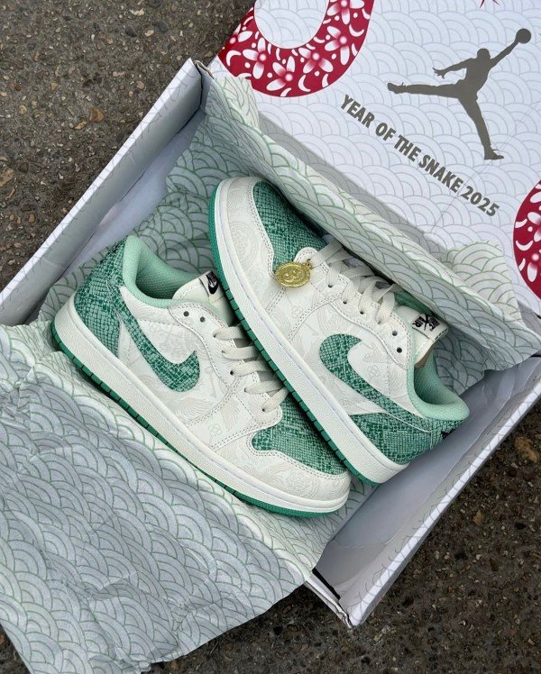 Nike Air Jordan 1 Low Year Of The Snake 2025 (3)