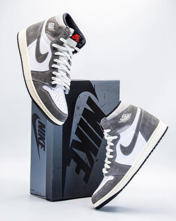 Nike Air Jordan Retro 1 High Washed