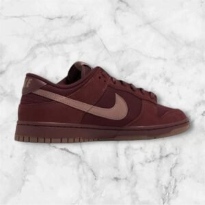 Nike Dunk Beetroot Crush