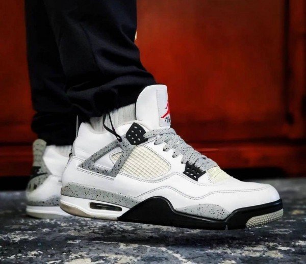 Nike Jordan Retro 4 White Cement
