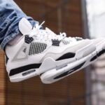 Nike SB Air Jordan 4 Military Black