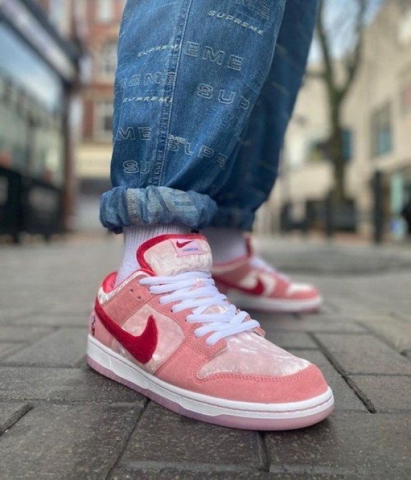 Nike SB Dunk Low StrangeLove First Copy