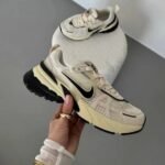 Nike V2K Run Light Beige Black
