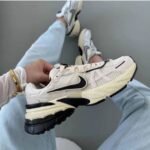 Nike V2K Run Light Beige Black