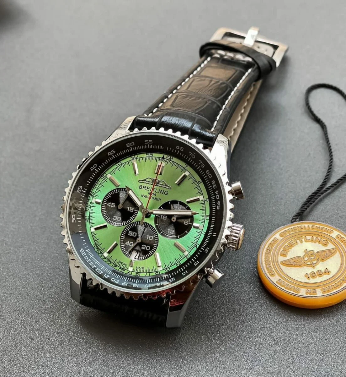 Legendary-Breitling-Navitimer-B01-Chronograph-4.webp