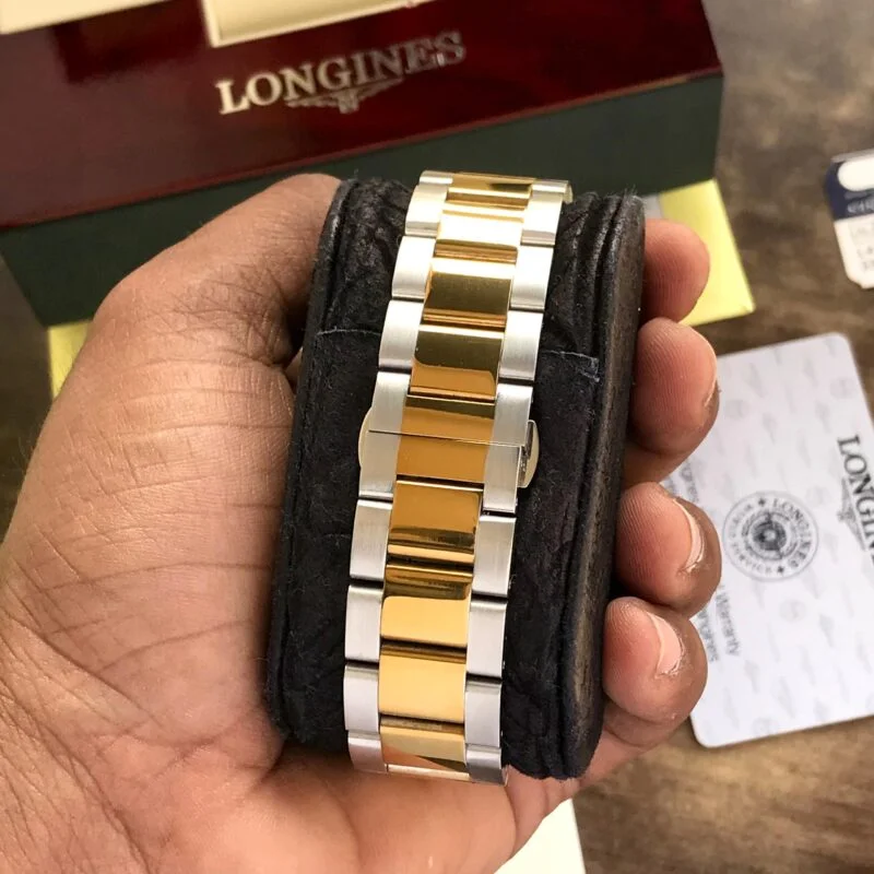 Longines-HydroConquest-Gold-3.webp