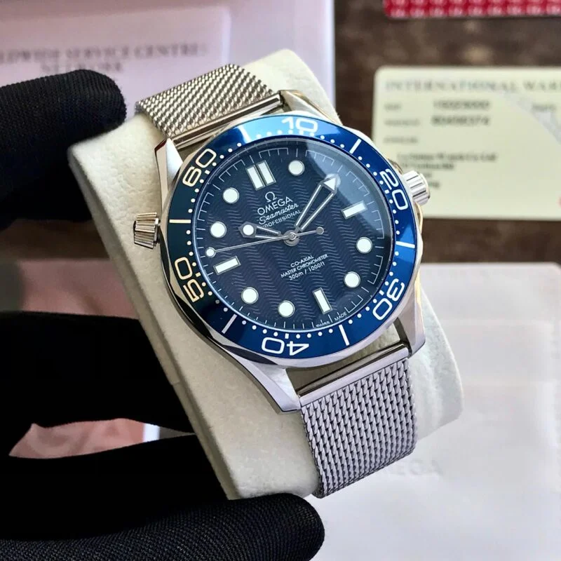 Omega-Seamaster-Diver-300M-1.webp