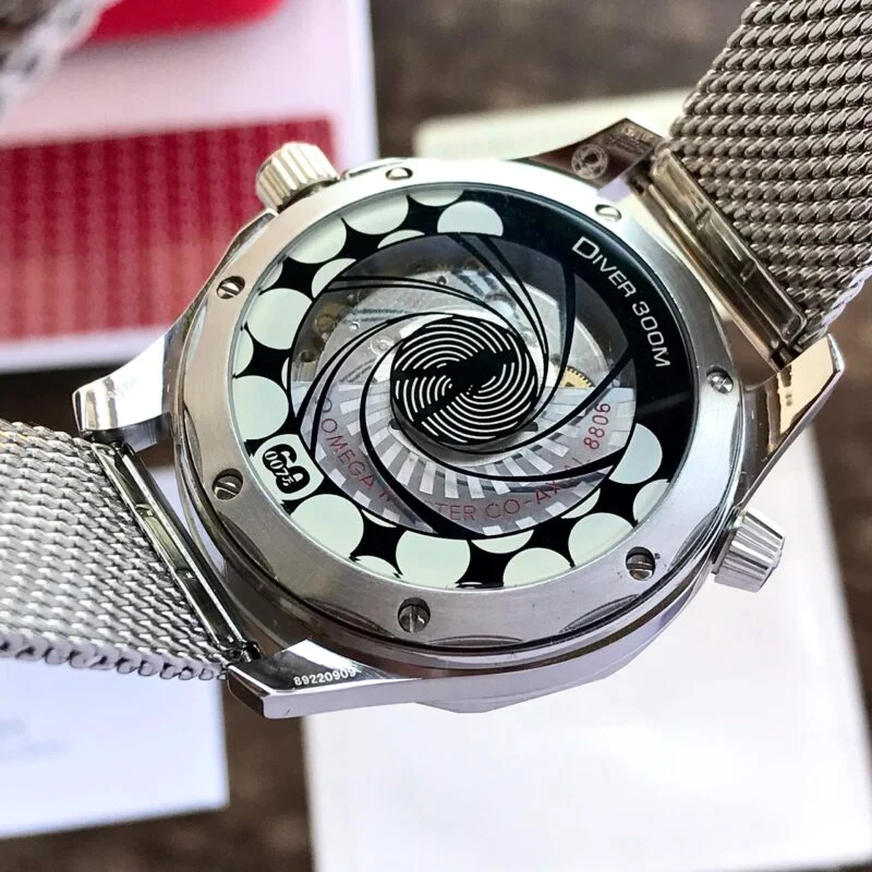 Omega-Seamaster-Diver-300M-3.webp