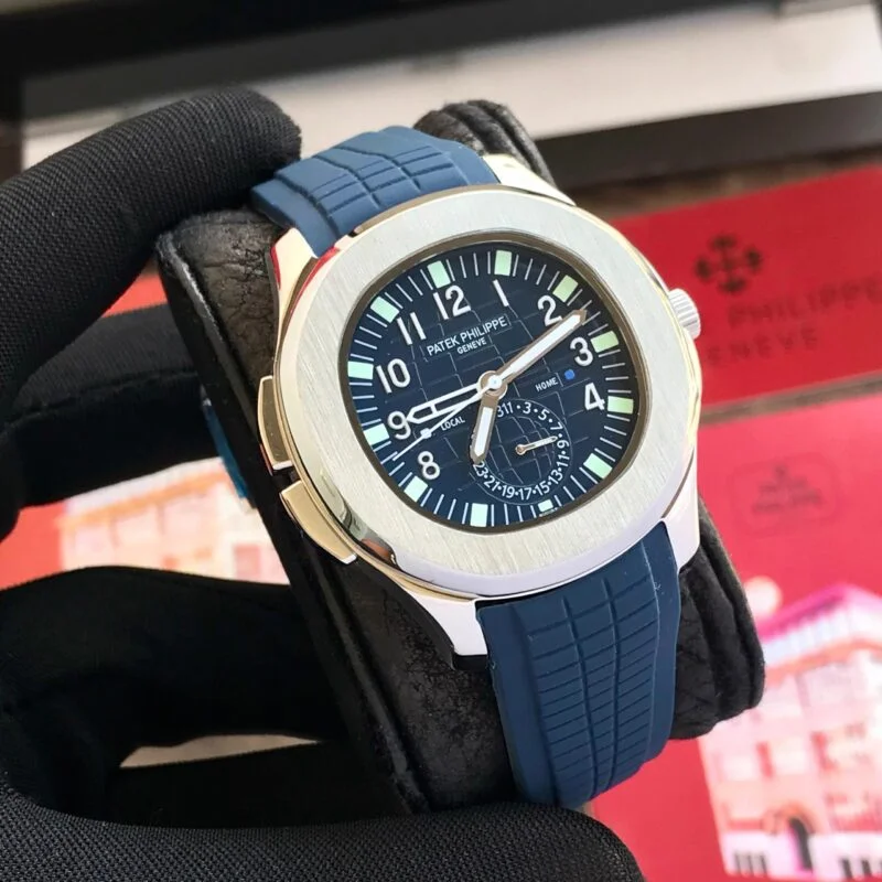 Patek-Philippe-Nautilus-Blue-Automatic-6.webp