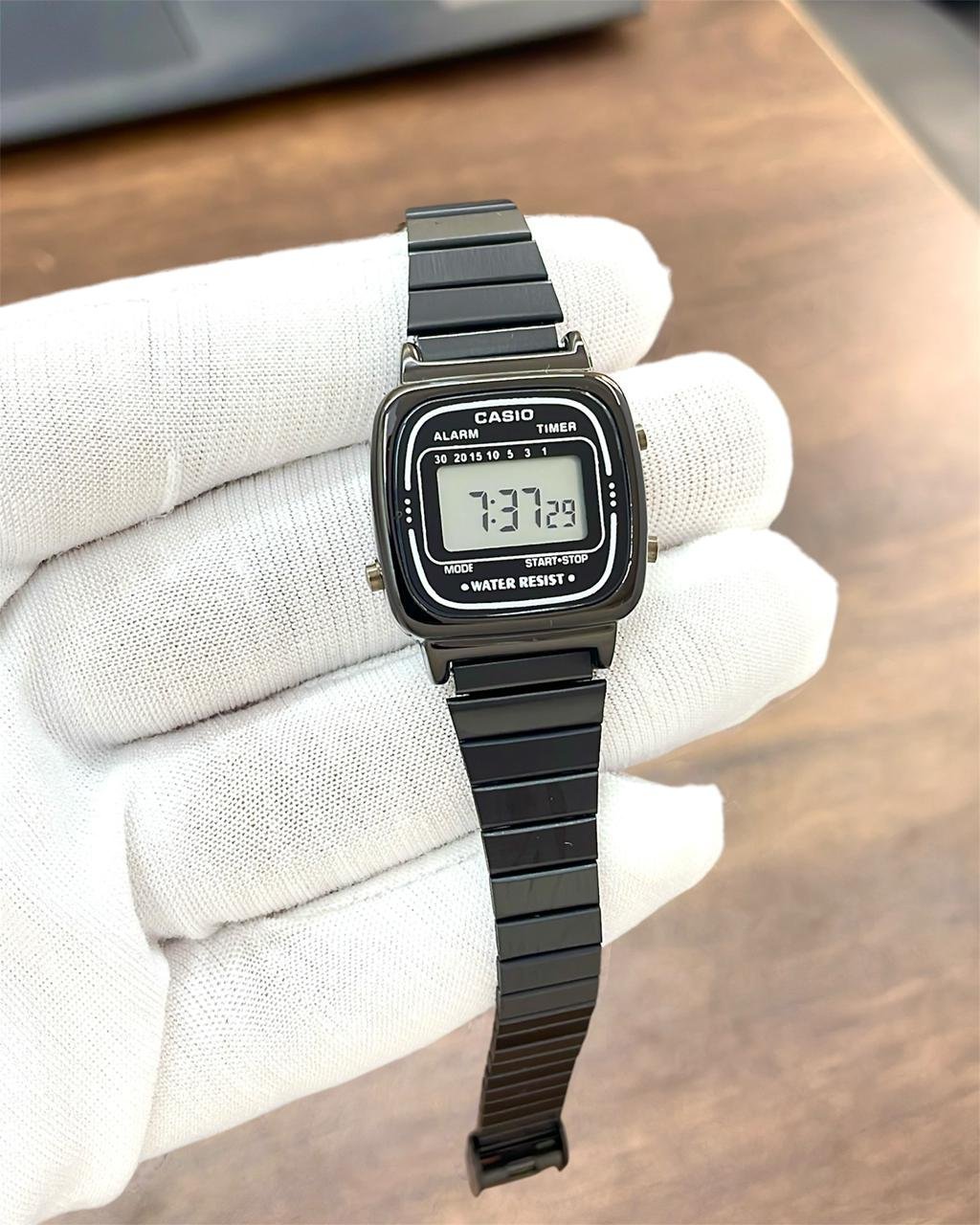 casio-vintage-digital-black.jpg