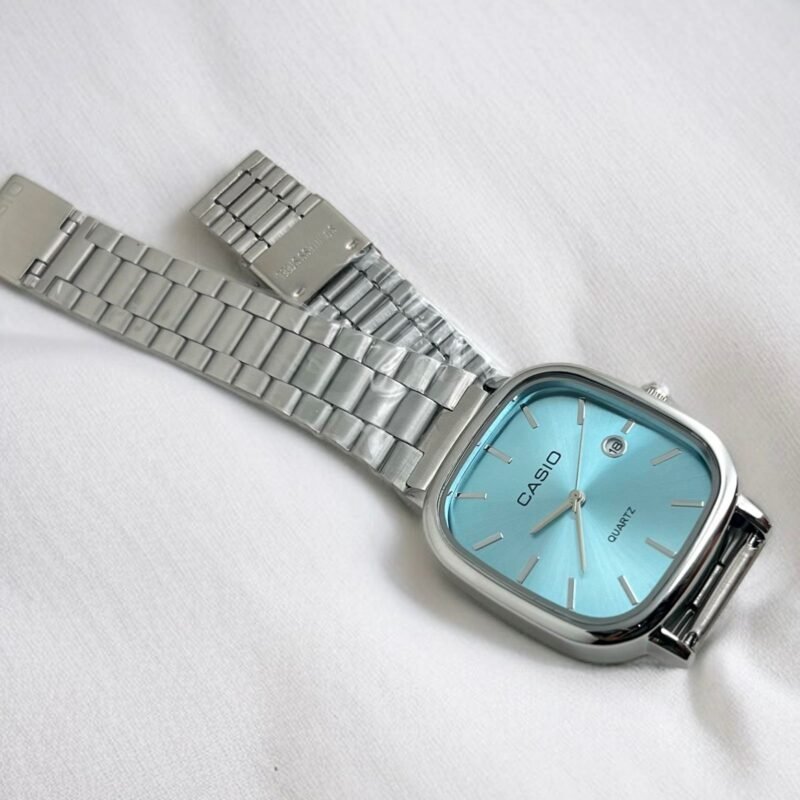 casio-vintage-ice-blue-3.jpg
