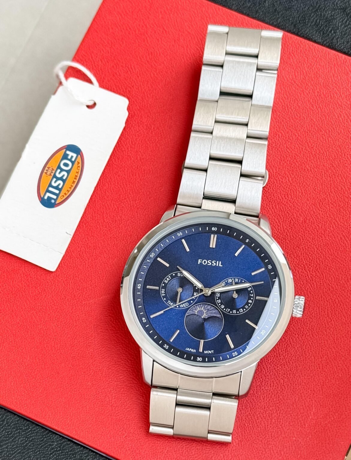 fossil-silver-chronograph-1.jpg