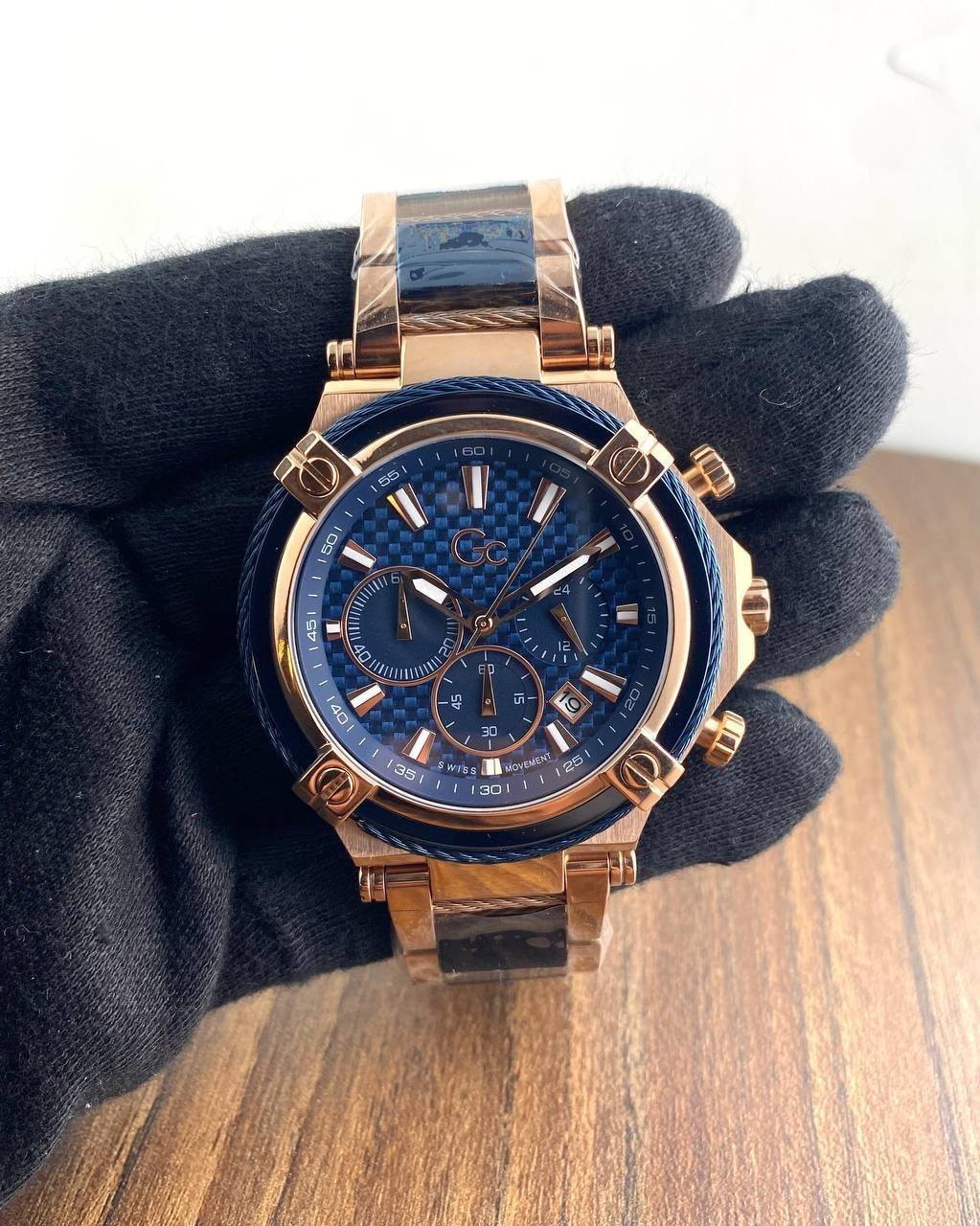 gc-guess-tu-tone.jpg