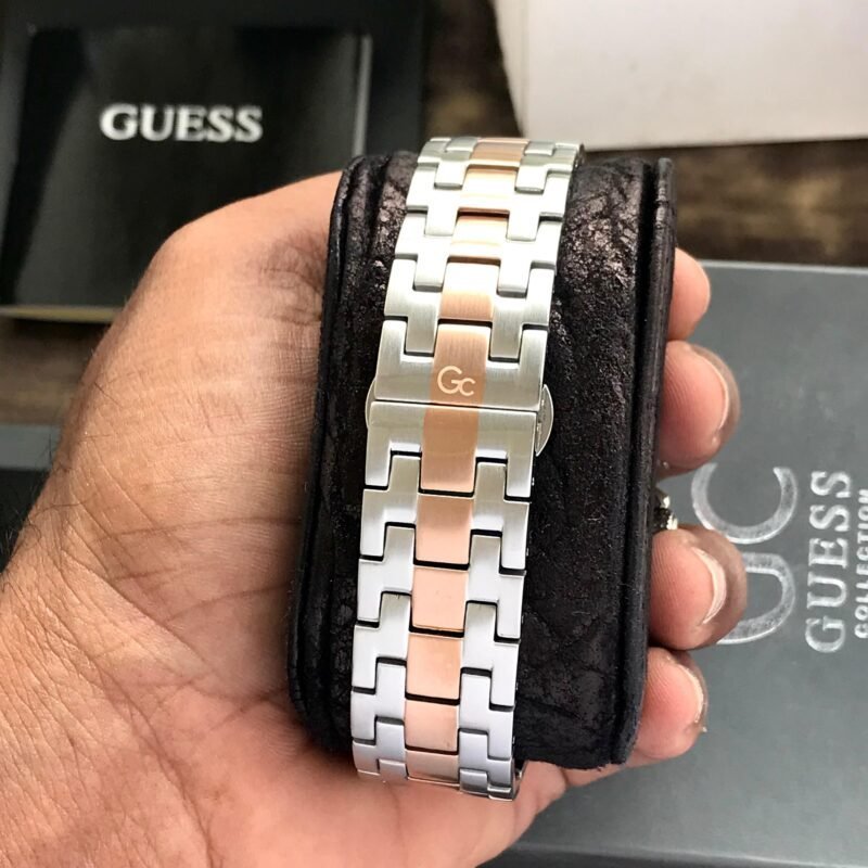 guess-multifunction-analog-4.jpg