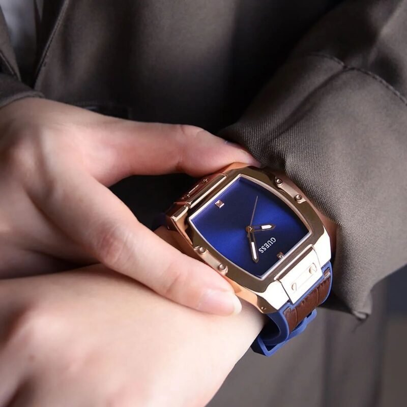 guess-phoenix-gw0386g2-2.jpg