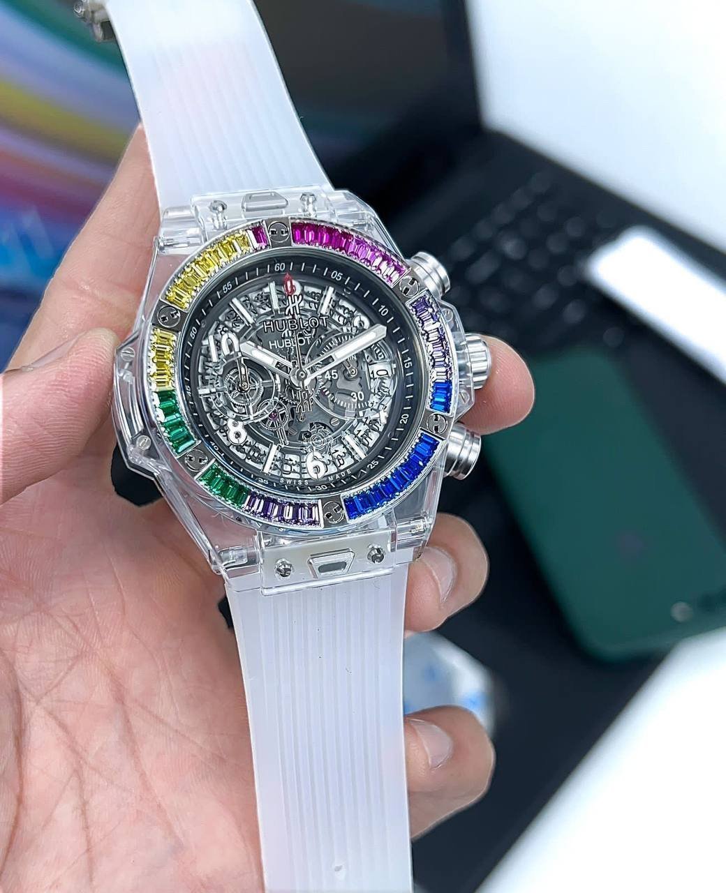 hublot-big-bang-transparent-unico-sapphire-rainbow-3.jpg