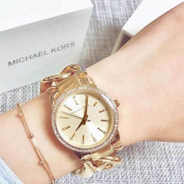 michael-kors-gold-bracelet-2.jpeg