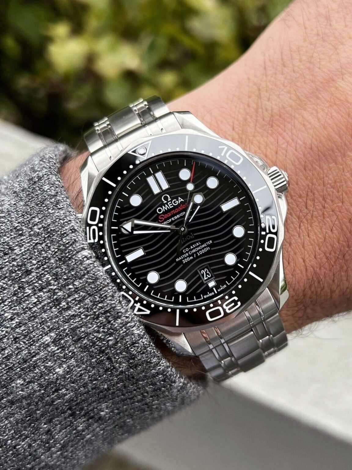 omega-seamaster-diver-300m-11.jpg