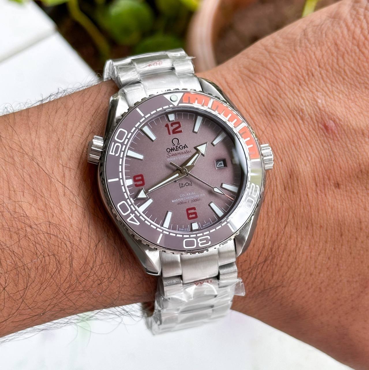 omega-seamaster-planet-ocean-4.jpg