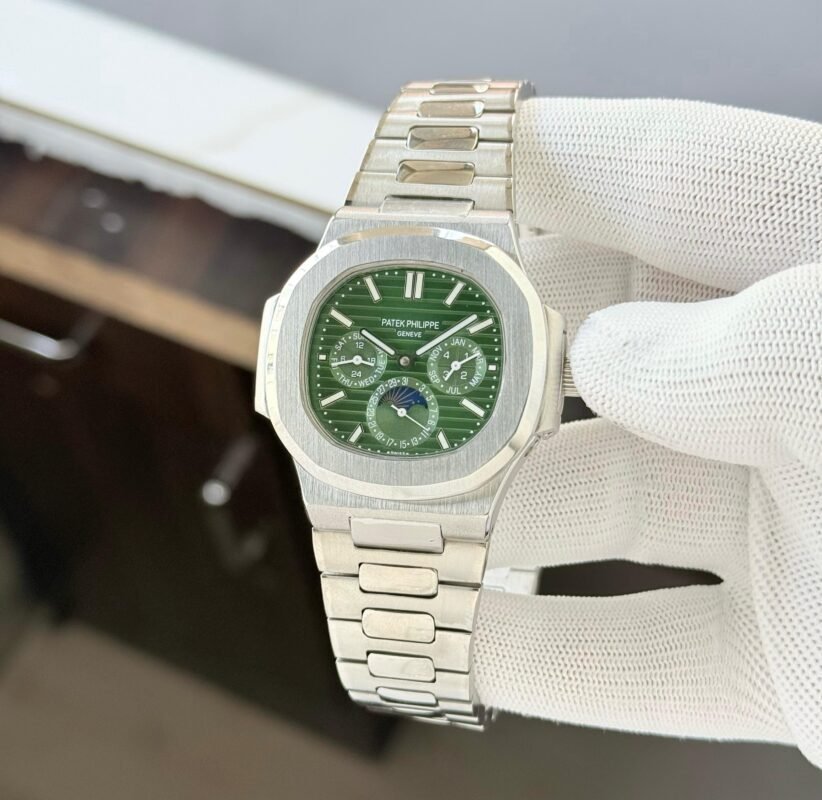 patek-philippe-exclusive-nautilus-5.jpg