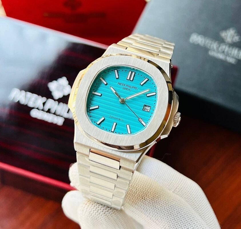 patek-philippe-tiffany-co-5711-a-2.jpeg