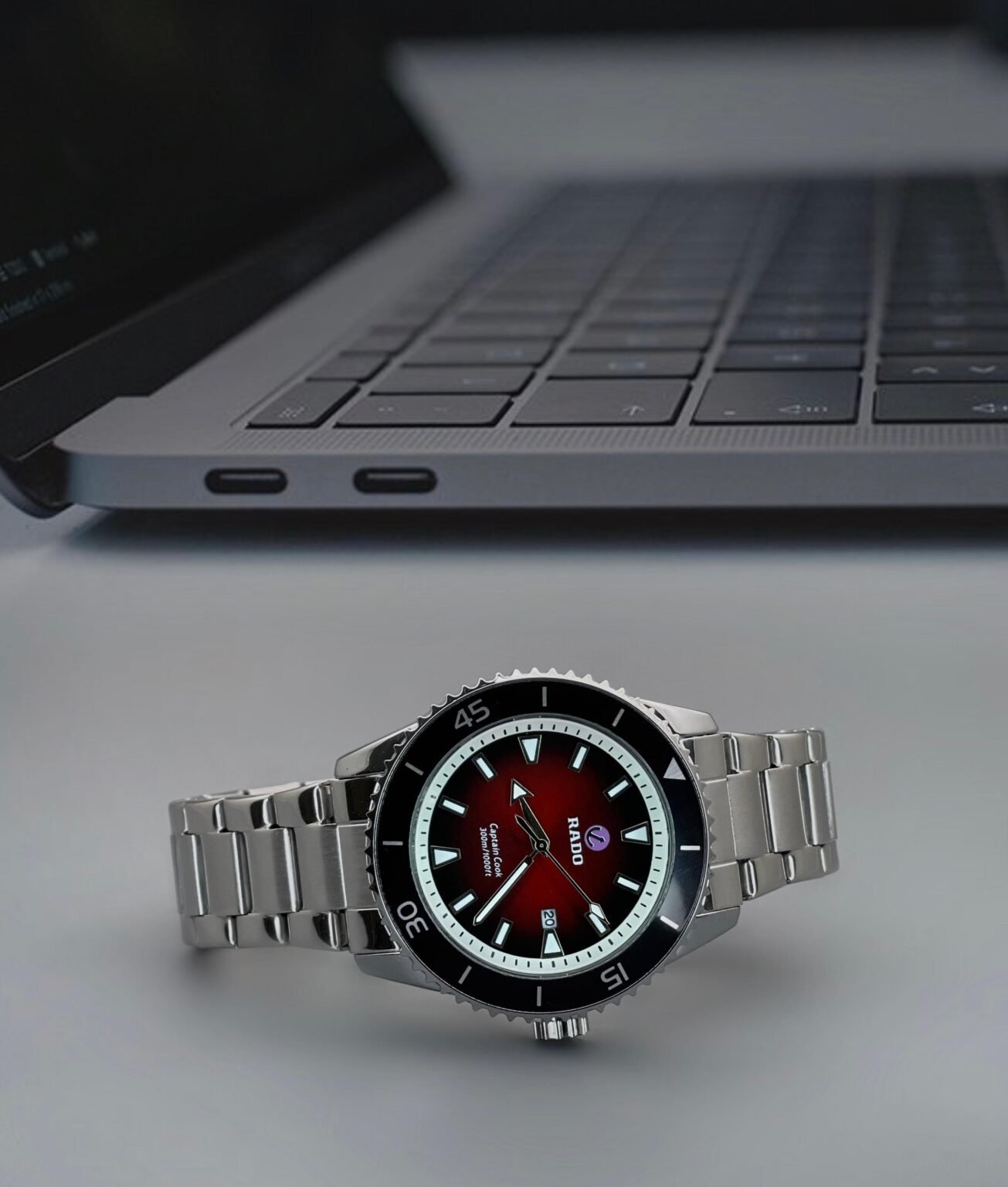 rado-captain-cook-red-dial-1.jpg