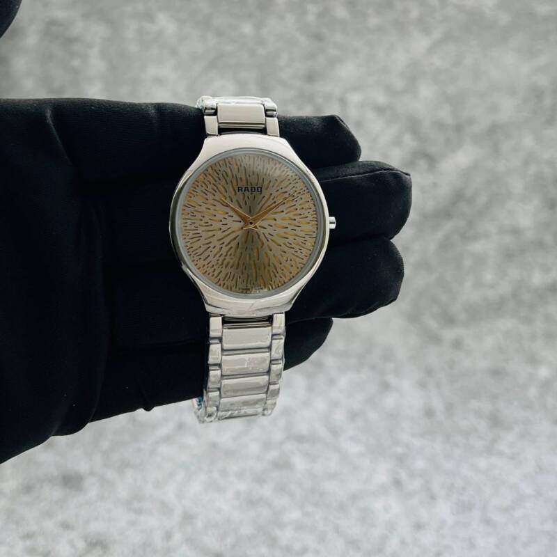 rado-true-round-thinline-x-great-gardens-r27113152-4.jpg