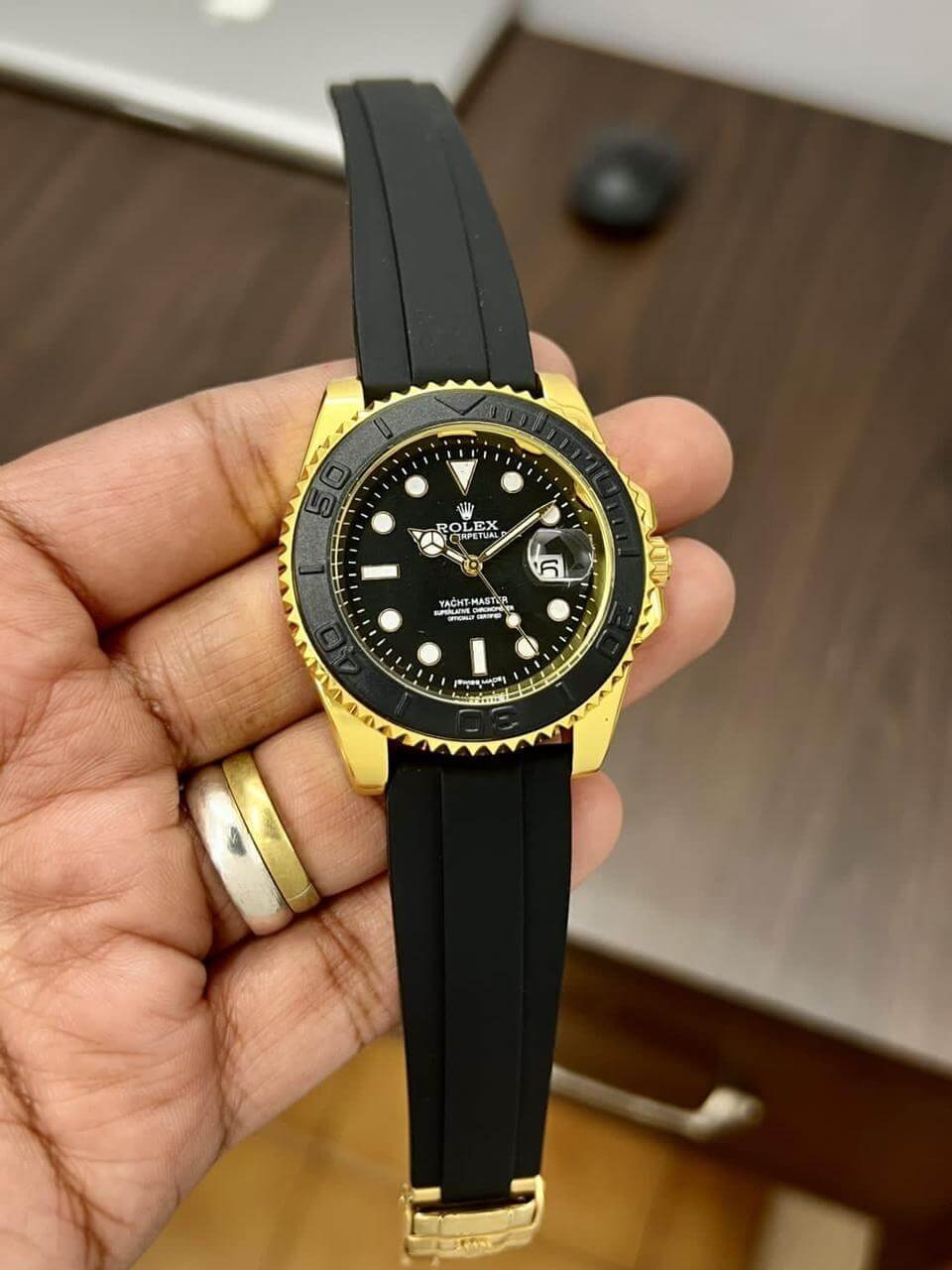 rolex-yacht-master-battery.jpg