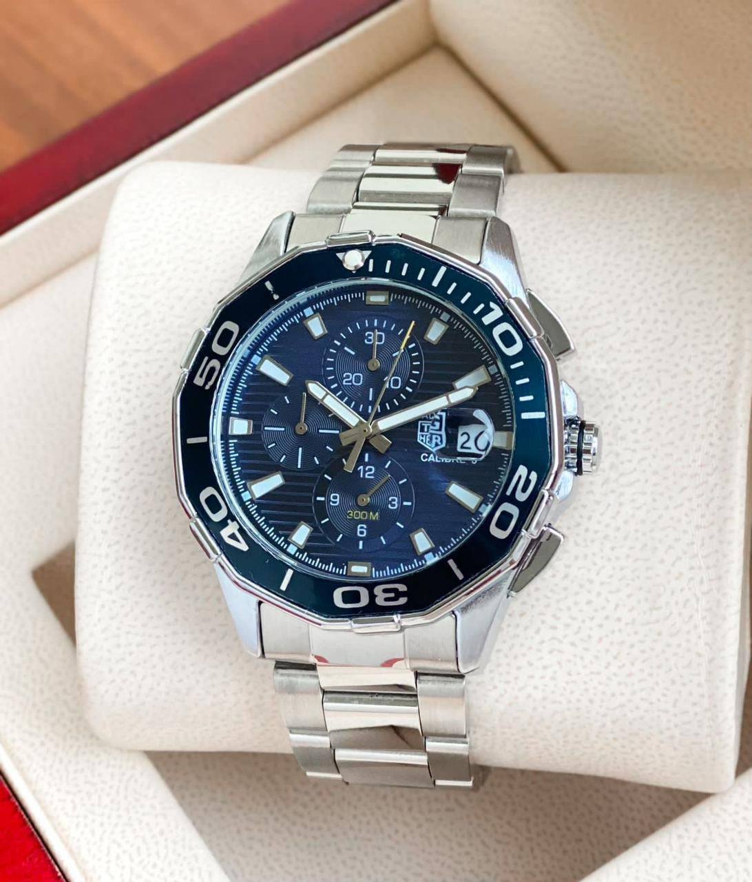 tag-heuer-aquaracer-blue-dial-colour.jpg